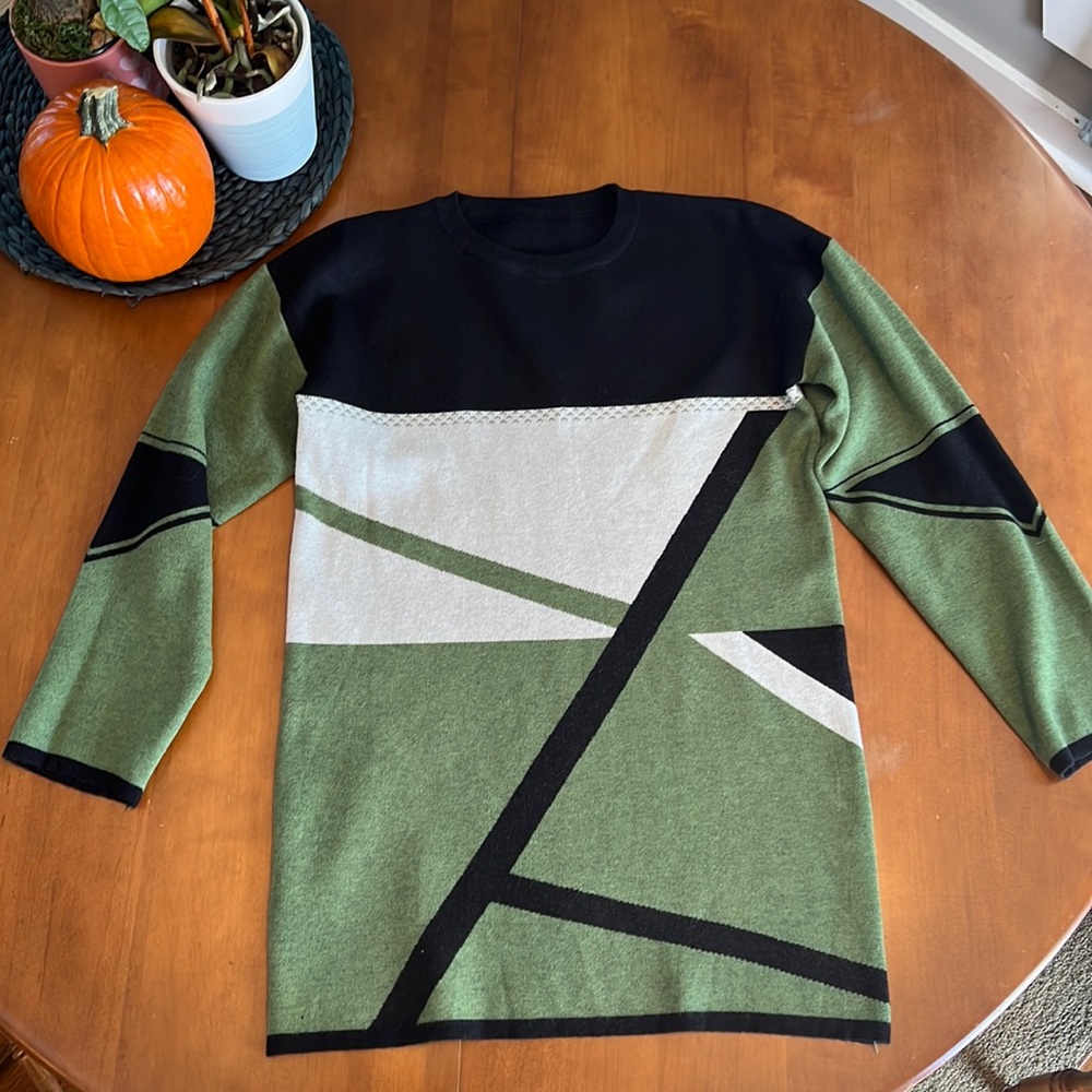 Women’s Sweater with Block Colors